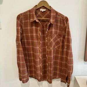 Roolee - Coming To Town Flannel | Plaid Long Sleeved Pocket Button Down